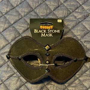 NWT BLACK STONE MASK FOR WOMEN